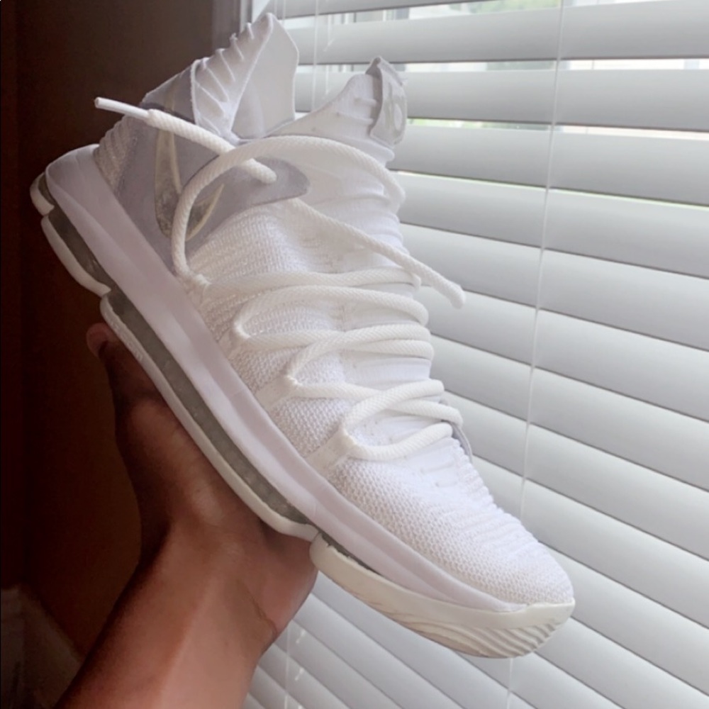 White kd 10s